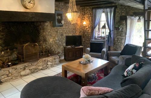 Thollet House | Le petit cottage