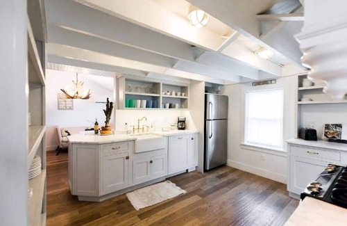 Saugerties House | Le Petit Cottage - French Country in Saugerties