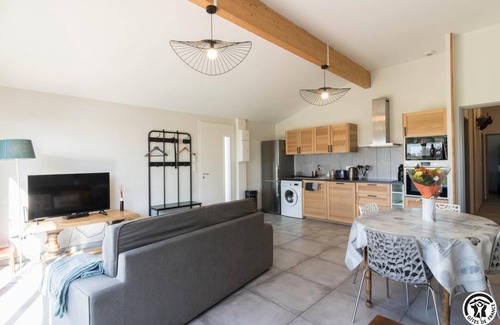 Merville House | Le Petit Limouzin - Merville