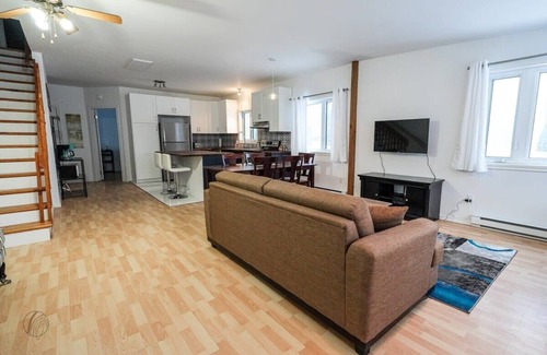 Lac-Simon Apartment | Le Petit Manoir | le Topaze | dogfriendly