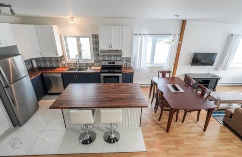 Lac-Simon Apartment | Le Petit Manoir | le Topaze | dogfriendly