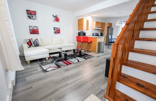 Lac-Simon Apartment | Le Petit Manoir | The Rubis | dogfriendly
