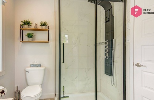 Magog Cottage | ⭐ Le Phare de Chalet Memphré 🕯 Southière Beach in Magog ⭐