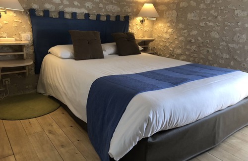 Availles-en-Chatellerault Hotel | Le Pigeonnier du Perron