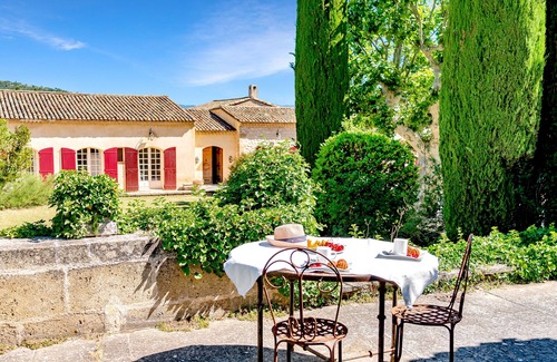 Le Puy-Sainte-Reparade House | Le Pigeonnier | Domaine Tour Campanets