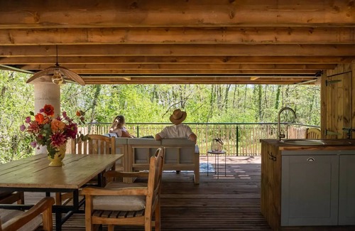 Saint-Antonin Noble Val Ski Chalet | Le Pigeonnier sleeps 5