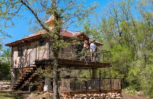 Saint-Antonin Noble Val Ski Chalet | Le Pigeonnier sleeps 5