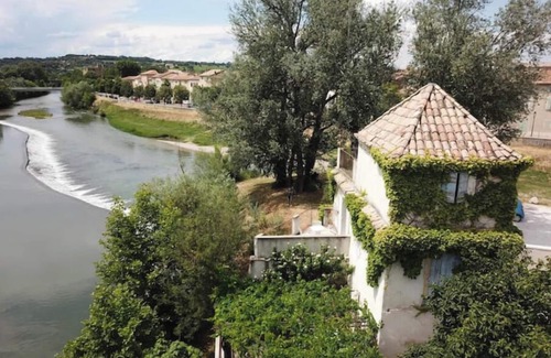 Bedarrides Apartment | Le Pigeonnier, a tower in the heart of the rivers