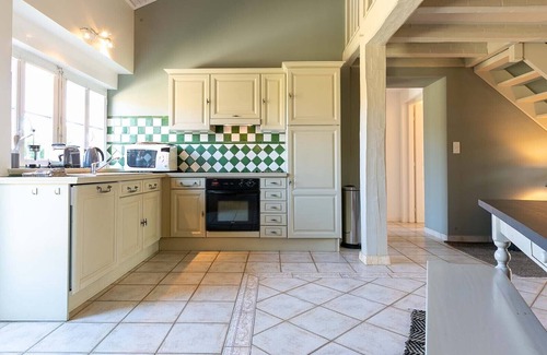 Salles House | Le Pigeonnier wonderful Gite adjoining the pool terrace