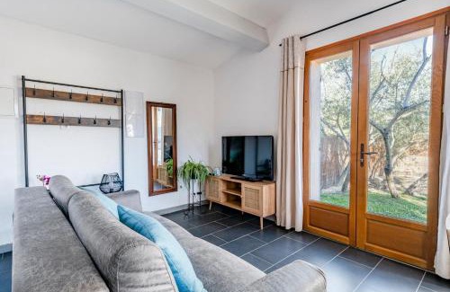 Preconil Apartment | Le Plan de la Tour - T2 4 pers climatisé, 1 ch, jardin, parking, douceur provençale
