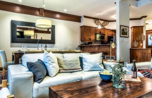 Mont-Tremblant House | Le Plateau Ski Inout W 3bdrs W Pool Access