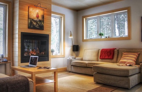 New Richmond Ski Chalet | Le Plein Nord Beautiful cottage for 12 near Station touristique Pin Rouge