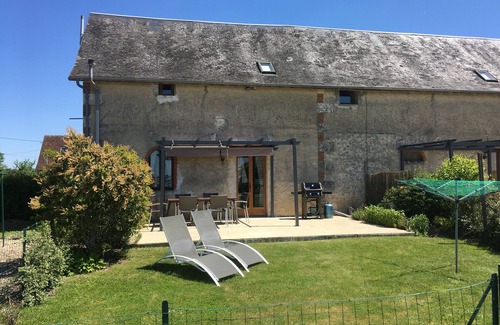 Cussay Cottage | Le Pluvier - Luxury 3 bedroom holiday home with heated pool in the Loire Valley