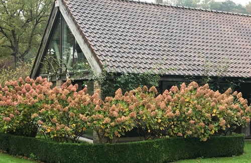 Couture-Saint-Germain Bed & Breakfast | Le porche