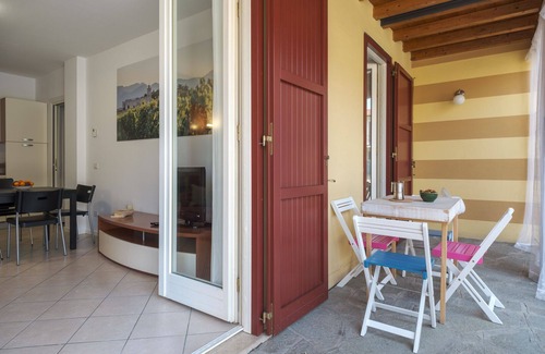 Passirano Apartment | Le Porte Blu - One Bedroom Apartment, Sleeps 4