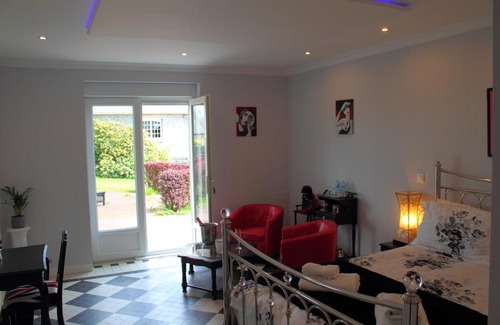 Ger Bed & Breakfast | Le Potier Jovial