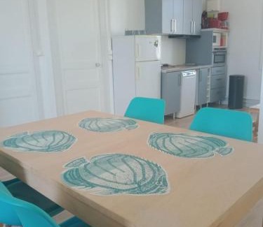 Le Pouliguen Apartment | Le Pouliguen tout à pied - Grand appart lumineux - Ménage et linge non compris