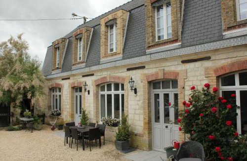 Sevigny-Waleppe House | Le Presbytère de Sévigny