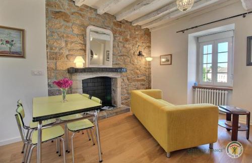 Plouaret House | Le presbytere