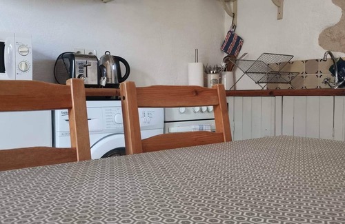 Landrais House | Le Pressoir - Traditional Farmhouse nr La Rochelle. beaches 20 mins and a pool.