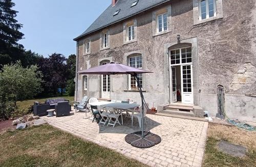 Saint-Quentin-les-Anges House | Le Prieuré des Anges