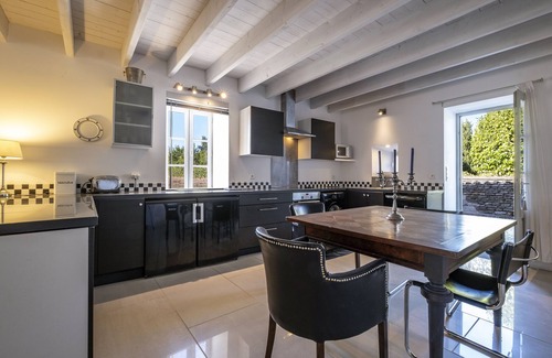 Chervettes Cottage | Le Prieure. Superior Charantaise Cottage Rosina