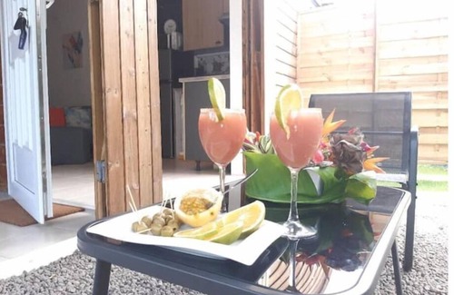 Petit-Canal House | le Puits D'or 2 Lodge Style Chalet Avec Jacuzzi