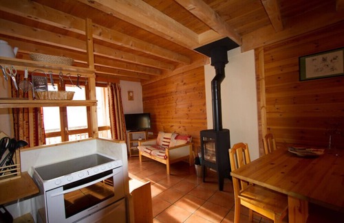 Nevache Ski Chalet | Le Queyrellin hameau des Chazals Nevache Hautes Alpes