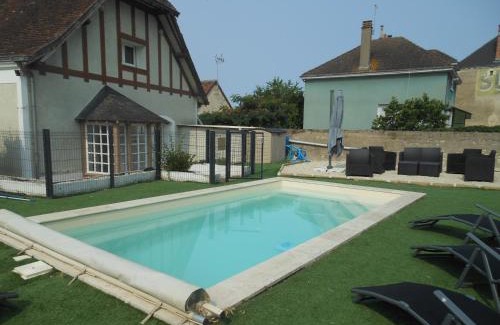 Thesee House | LE RABELAIS