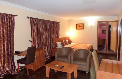Ajah Hotel | Le Real Hotel