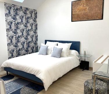 Aubergenville House | Le Relais de 40 Sous