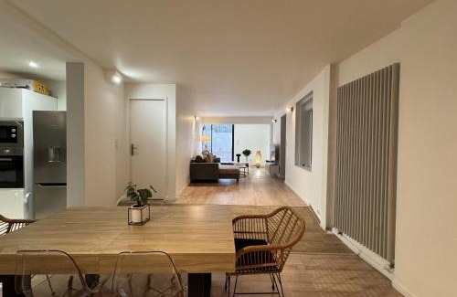 Ecommoy Apartment | Le Repère des Pilotes - Gare - 13p - Rêve au Mans