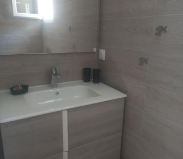 Greoux-les-Bains Apartment | Le repaire des muses, Greoux studio