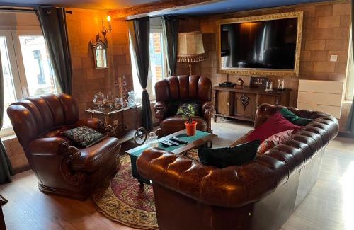 Solre-le-Chateau Apartment | Le Repaire Magique du Grand Sorcier