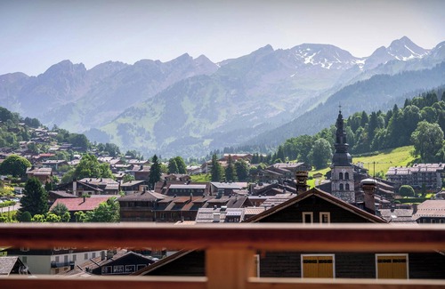 La Clusaz Ski Chalet | Le Repos du Belier - relaxing alpine stay for 10 - OVO Network
