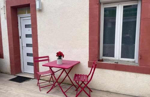 Montlucon Apartment | Le Requiem -Terrasse -Climatisation -Gare