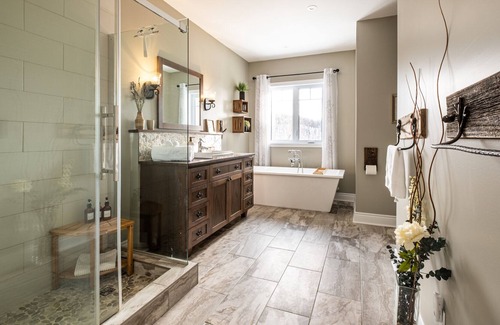 Val-des-Lacs Ski Chalet | Le Rêve Tremblant - Mountain chalet with hot tub