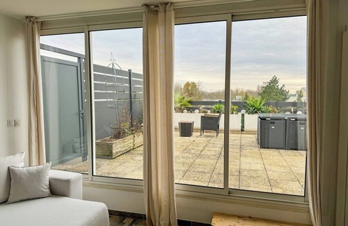 Les Mousseaux Apartment | Le Roof Top - Parc des Expos - Roissy CDG
