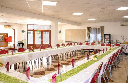 Soroksar Hotel | Le Rose Suites & Park Hotel
