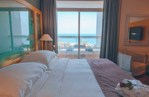 Bneid Al Qar Hotel | Le Royal Hotel