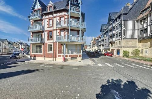 Deauville City Centre Apartment | Le Royal YourHostHelper