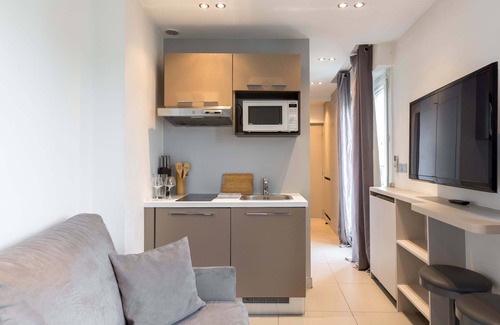 L'Europe Apartment | Le Saint Lazare