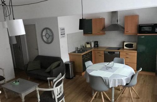 Roye Apartment | Le saint Pierre