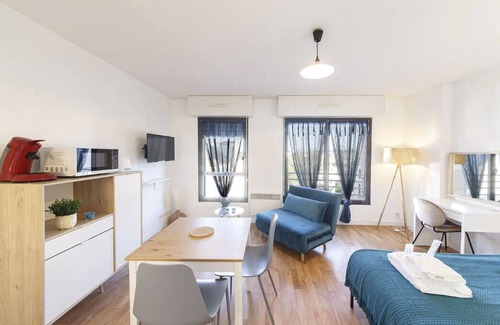 Laval Apartment | Le Salmson - 700m gare - Studio