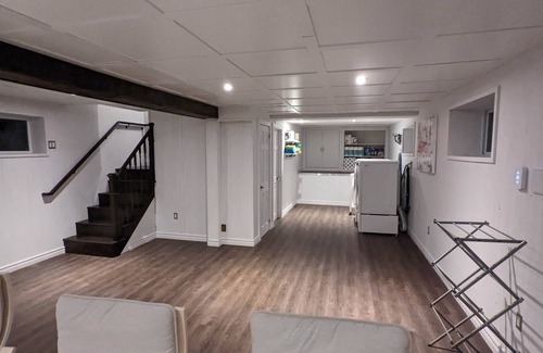 Chertsey Ski Chalet | Le Sanctuaire de L'artisan Luxury Waterfront Accommodation