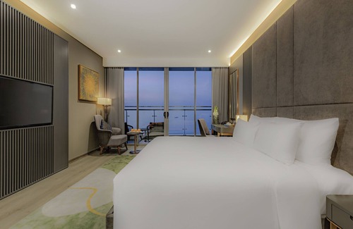 Son Tra Hotel | Le Sands Oceanfront Danang Hotel