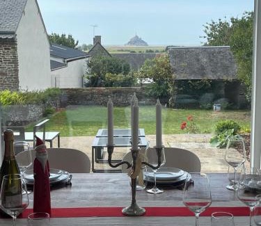 Huisnes-sur-Mer House | Le Savoir du Mont, vue Mont-Saint-Michel