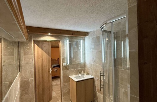 Hirmentaz Apartment | Le Savoyard - Bar & Jacuzzi