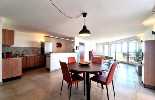 La Jetee Apartment | Le Sea View - T3 - Sea view - Terrace - Parking.