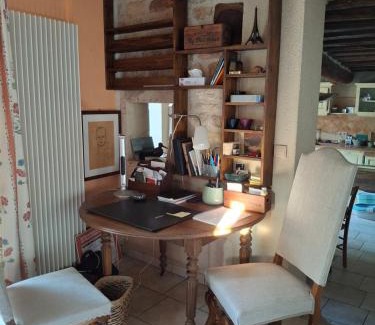 Metz-le-Comte Bed & Breakfast | Le Sept-Maison du XVII ème siècle